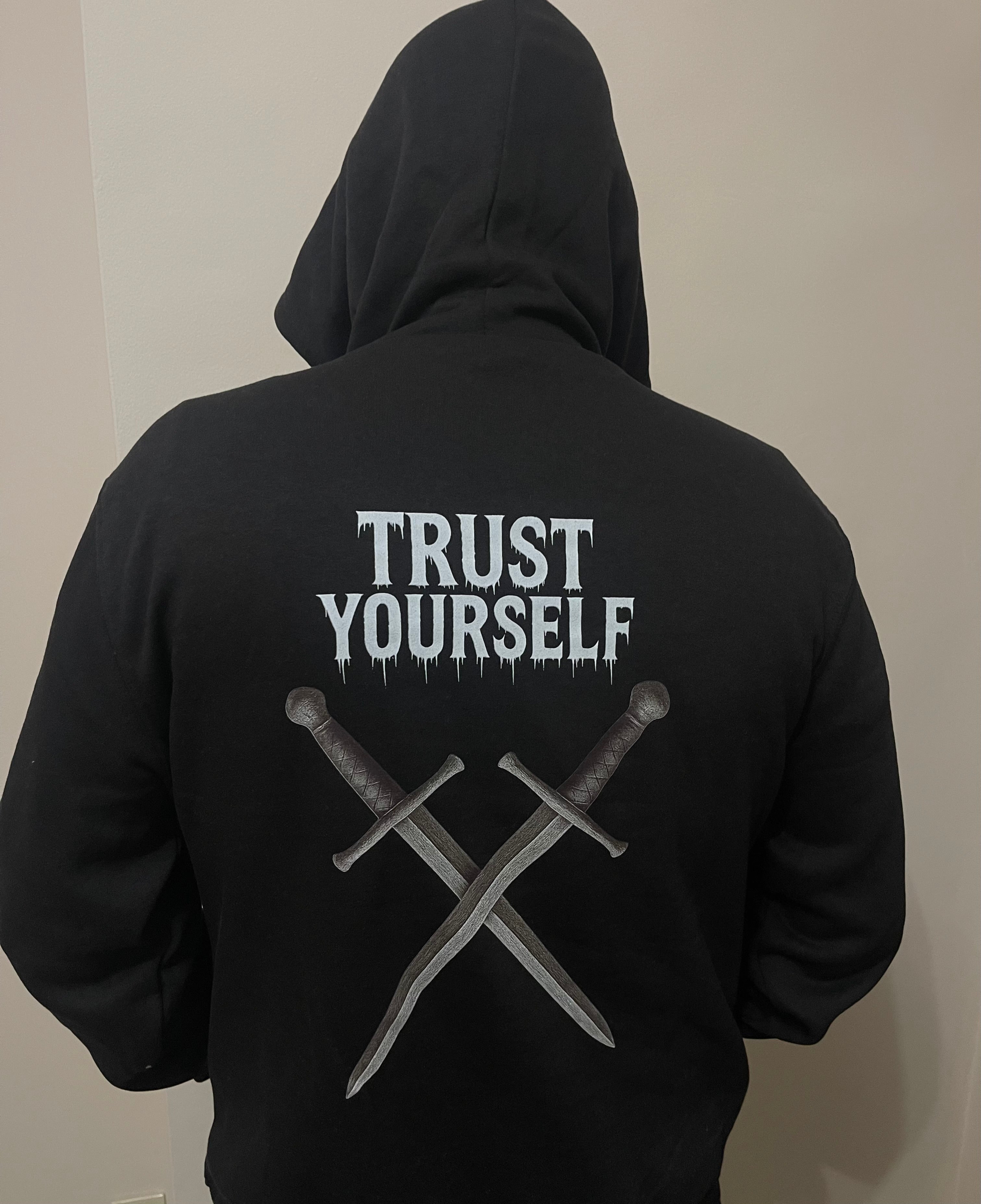HOODIE ,,TRUST YOURSELF”