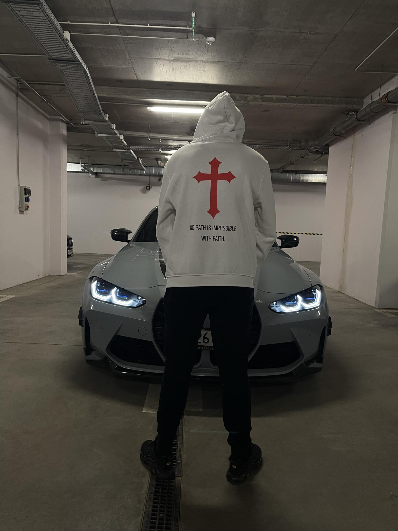 WHITE HOODIE,,NO PATH IS IMPOSSIBLE WITH FAITH"
