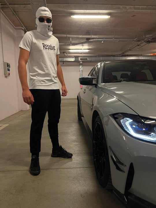 WHITE T-SHIRT - ,,RESOLVE"
