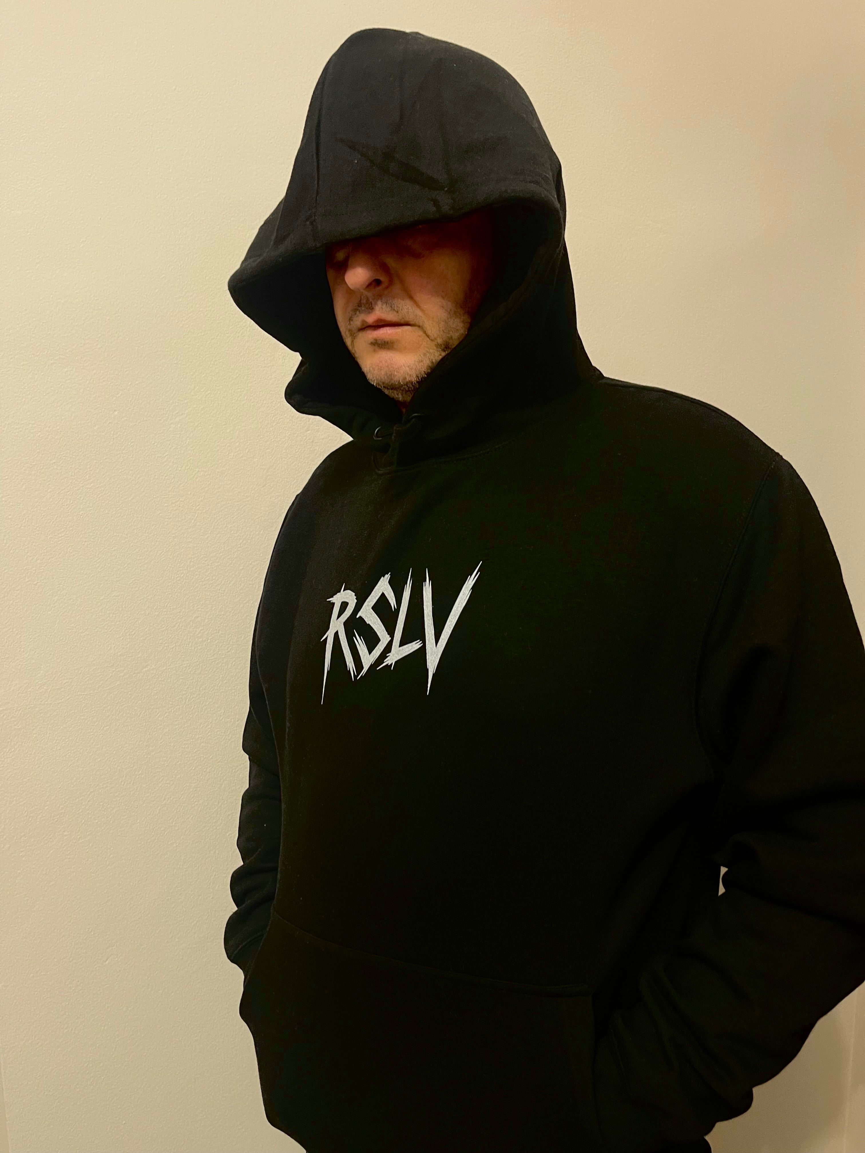 HOODIE  -,,RSLV”